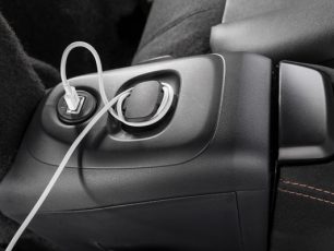 Carga dispositivos USB C4 Cactus